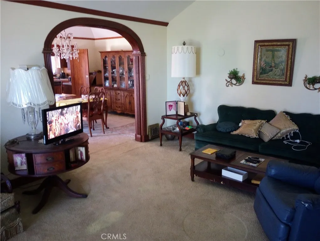 1617 W 125th Street, Los Angeles, California 90047 home-pic-4